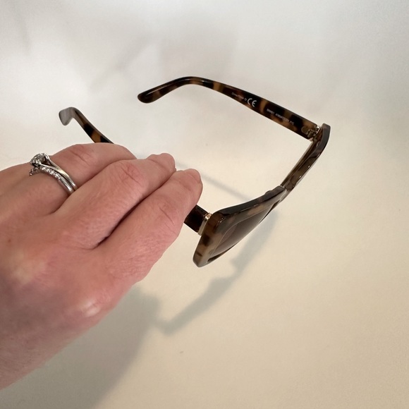 Frye and Co Sunglasses - Picture 8 of 16